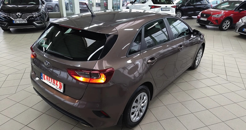 Kia Ceed cena 52800 przebieg: 119000, rok produkcji 2019 z Ślesin małe 379